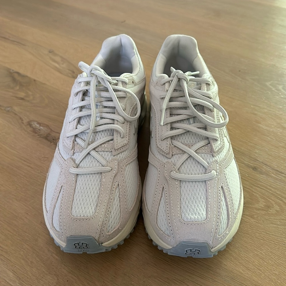 Under Armour Light Gray/White Athletic Sneakers